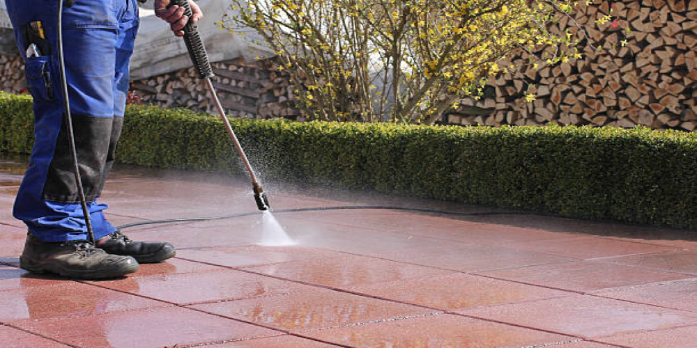 Professional Pressure Washing VS DIY Pressure Washing